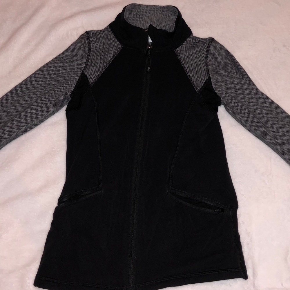 ivivva jacket !!🤩💗